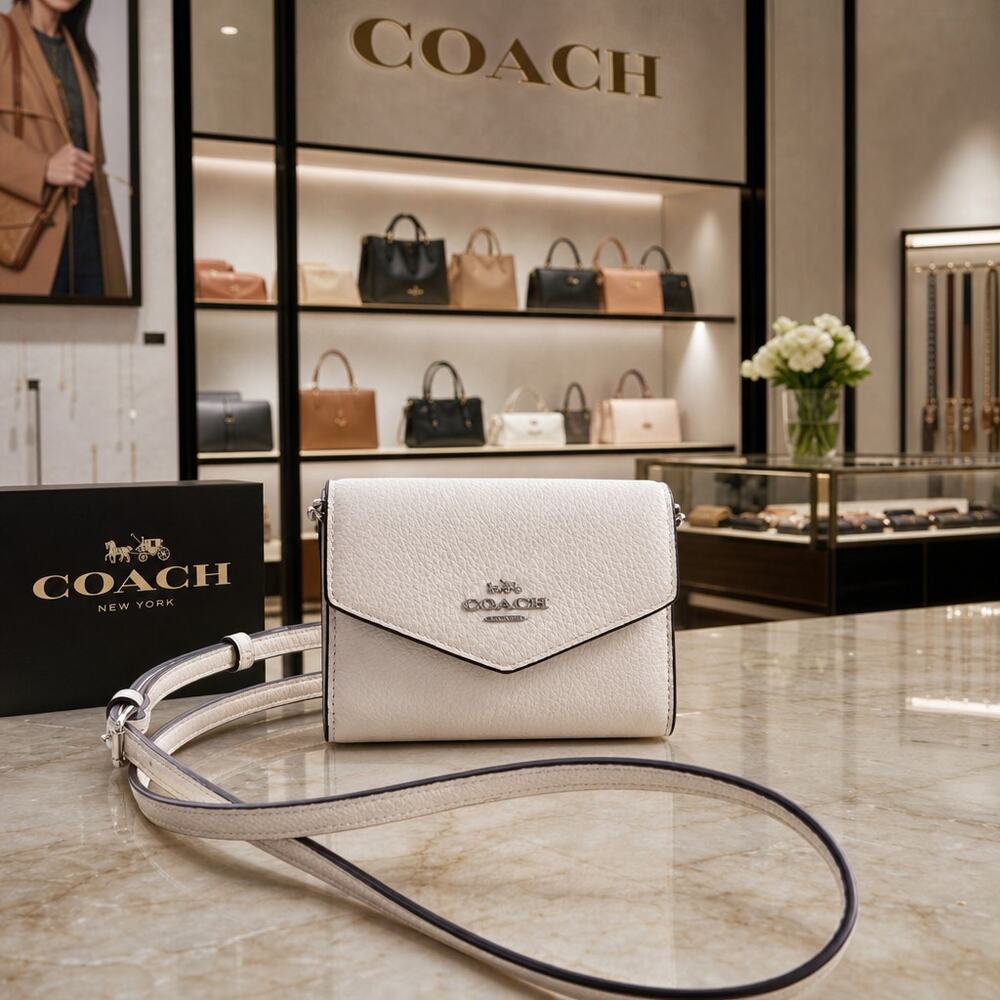 COACH Pebbled Leather Envelope Flap Crossbody Wallet – Chalk White / Silver  EUC